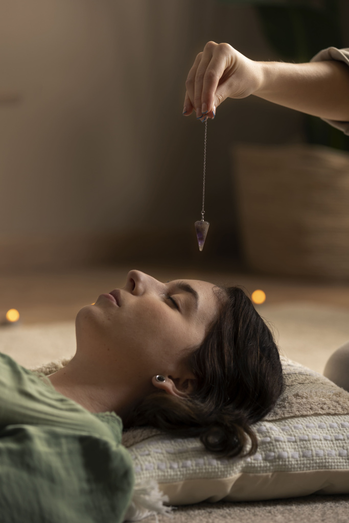 celovek-provodasii-reiki-terapiu (1).jpg celovek-provodasii-reiki-terapiu (1).jpg