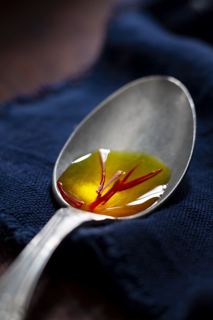 naturmort-s-aromatnym-safranom (1).jpg